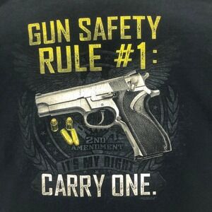 Buck Wear Gun Safety Rule #1 Carry One 2nd Amendment Graphic T-Shirt‎ Size XL